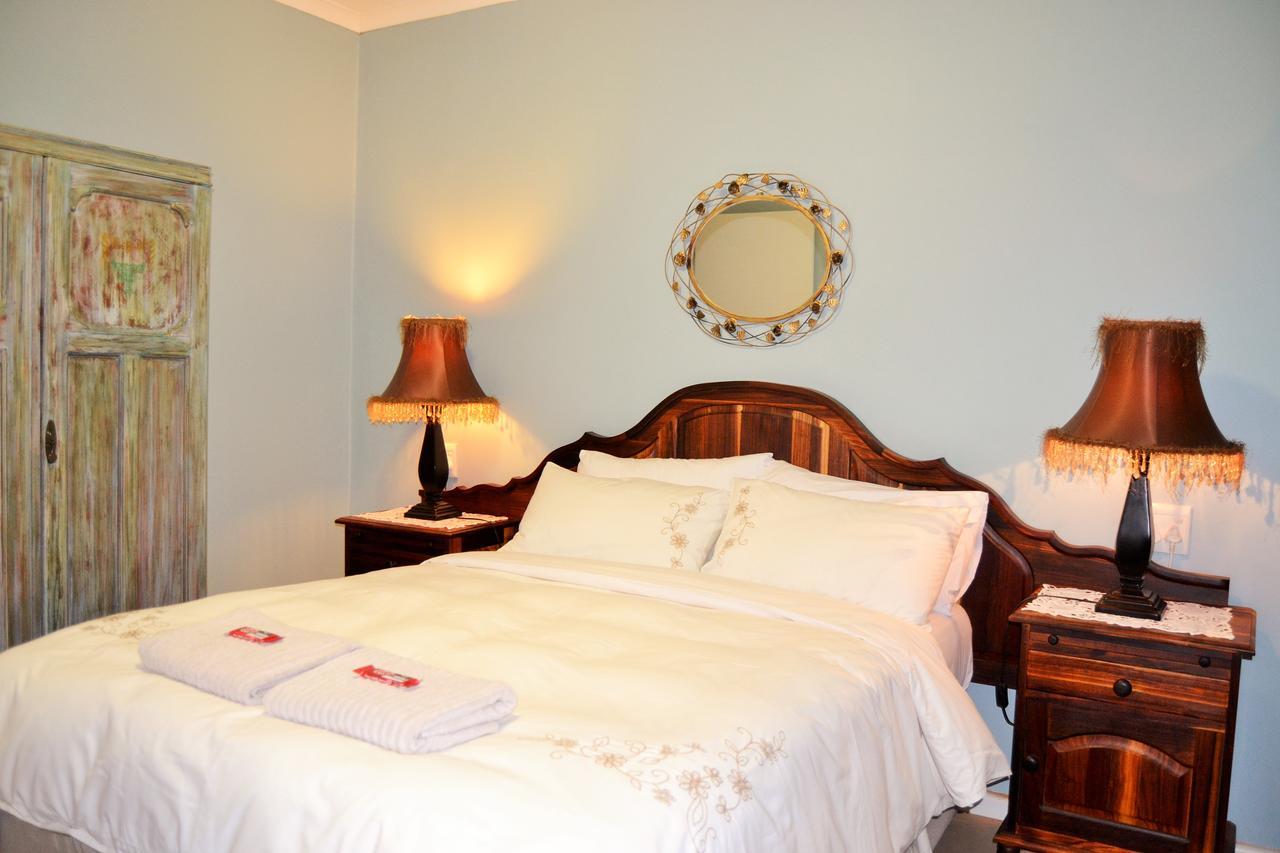 Versailles Self-Catering Wellington Exterior photo
